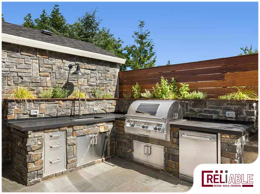 5 Must-Have Features of an Outdoor Kitchen